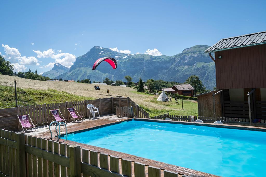 Village De Vacances Les Flocons Verts Les Carroz d'Araches Bagian luar foto